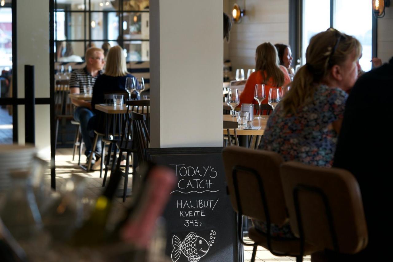 Solsiden Brygge Rorbuer Hotel Болстад Екстериор снимка