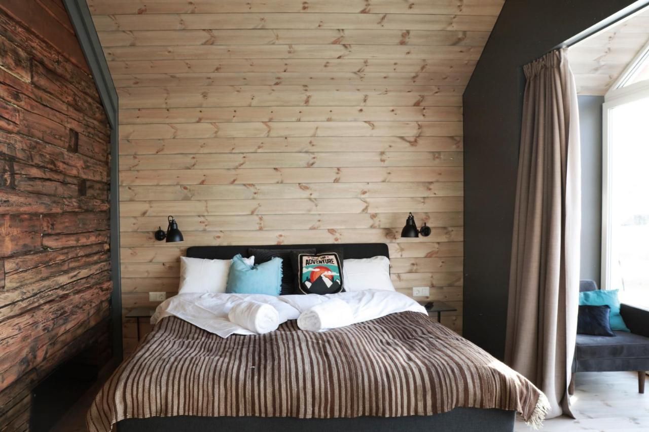 Solsiden Brygge Rorbuer Hotel Болстад Екстериор снимка